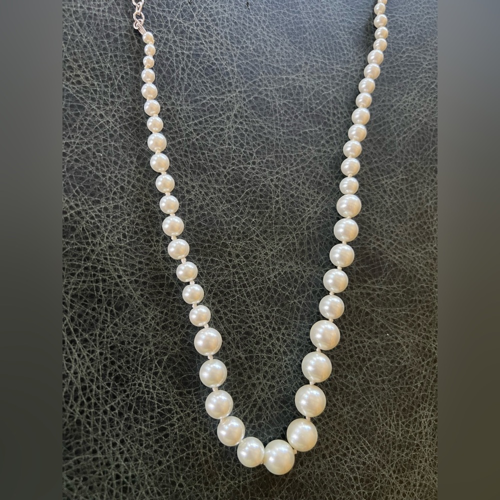 Talbots Necklace Pearls Faux White - Picture 7 of 11